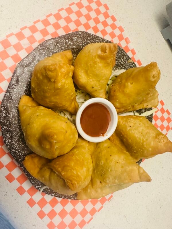 Vegetable Samosa (3 Pcs)